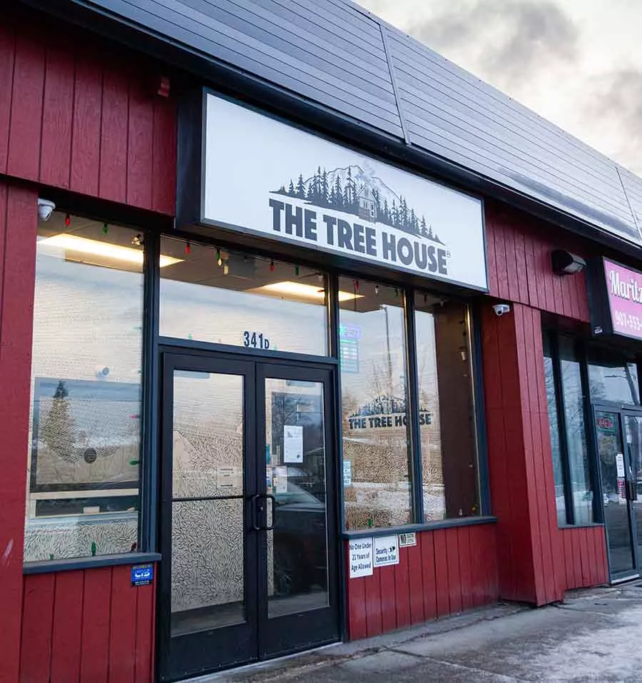 Store front 69407e4e5e405